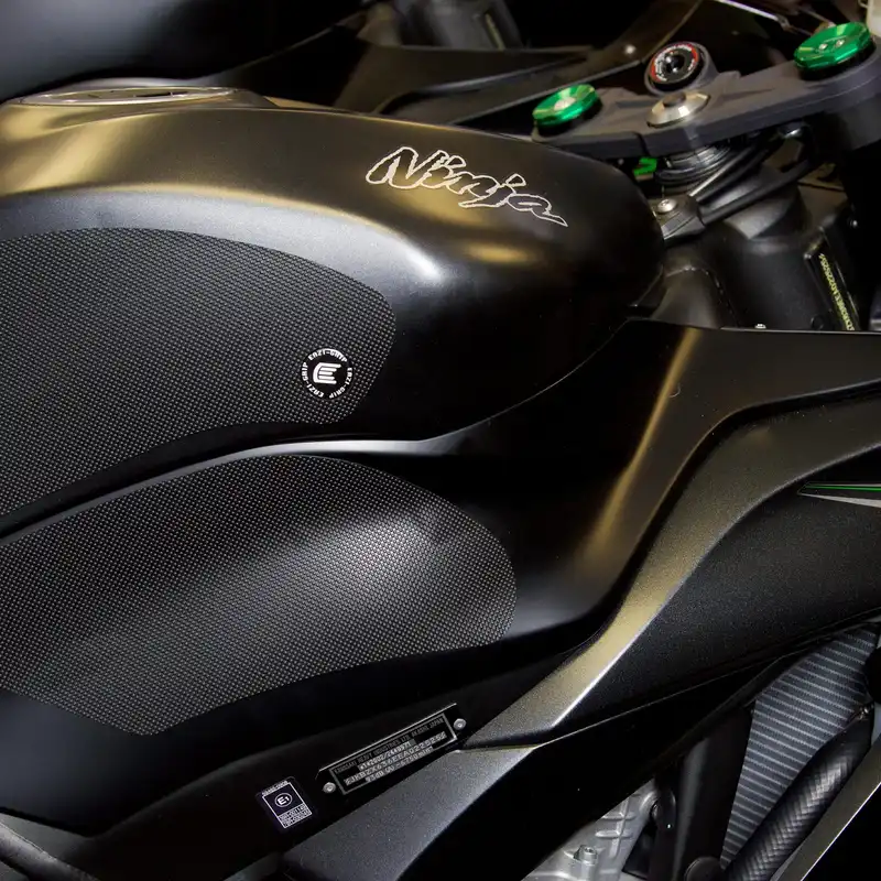 Eazi-Grip Kawasaki ZX6R(636) Black 2013-2016 Tank Grips - PRO
