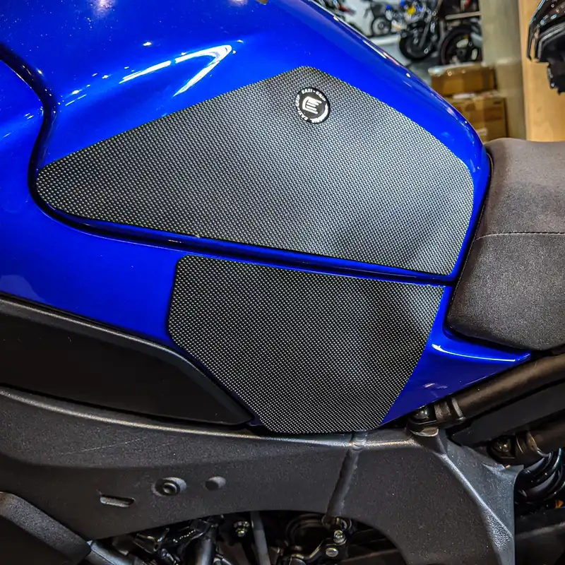 Eazi-Grip Yamaha MT-10 2022-2024 Black Tank Grips - PRO