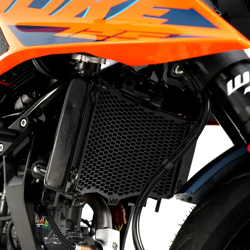 PRO Radiator Guard for KTM RC 390 / 125 / 200 '22-, Duke 125 '24- /250/390 2024,Husqvarna Vitpilen 401 '24-
